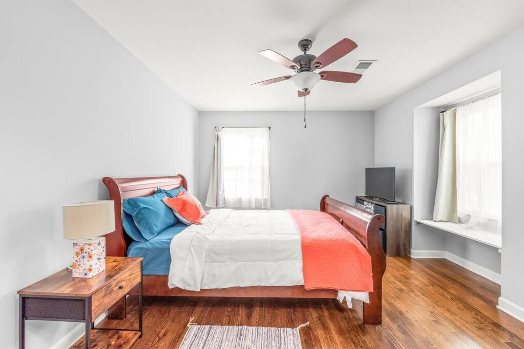Spotless 4Br Near Clt Uptown, Fast Wi-Fi Lägenhet Charlotte Exteriör bild