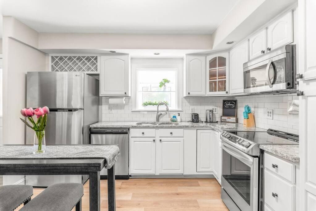 Spotless 4Br Near Clt Uptown, Fast Wi-Fi Lägenhet Charlotte Exteriör bild