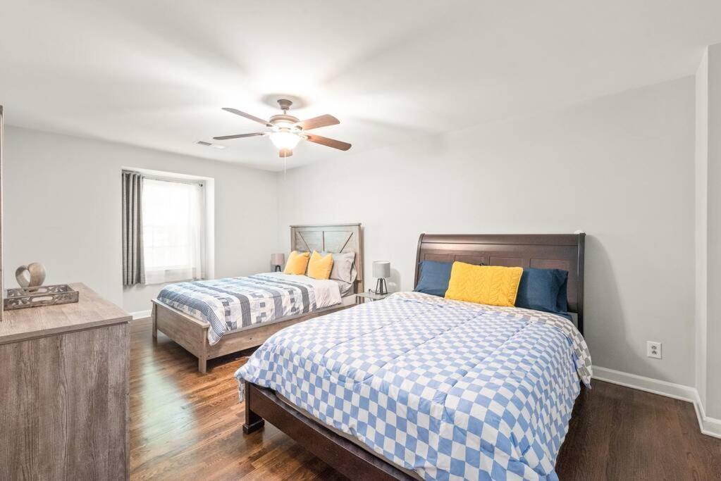 Spotless 4Br Near Clt Uptown, Fast Wi-Fi Lägenhet Charlotte Exteriör bild